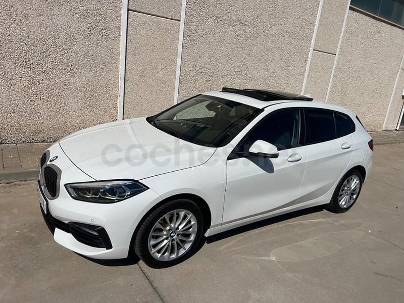 Usado BMW 118 Comfort Edition 136 CV (100 kW) 2022 Blanco Utilitario