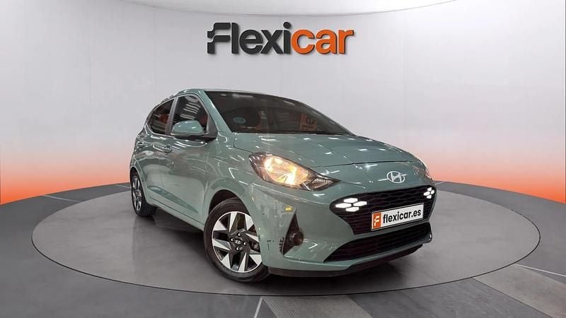 Usado Hyundai i10 67 CV (49 kW) 2023 Verde Utilitario