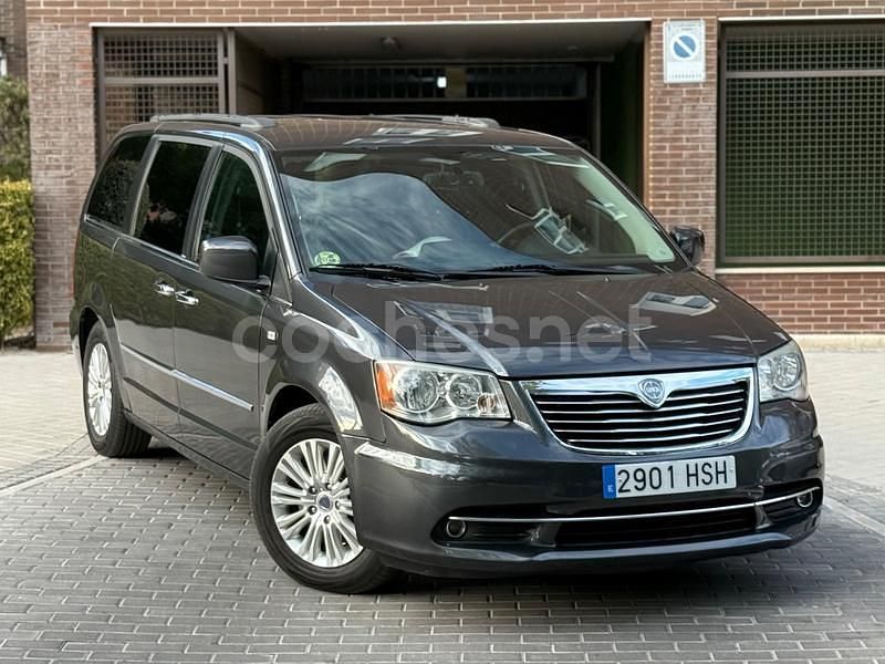 Gris / plata Usado 2013 Lancia Voyager Gold Monovolumen | 11.300 € (Buen precio) - Imagen 1/4