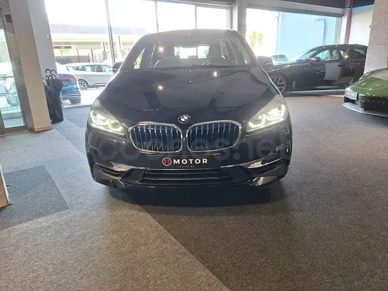 Usado BMW 225 Active Tourer iPerformance 224 CV (164 kW) 2019 Azul Monovolumen
