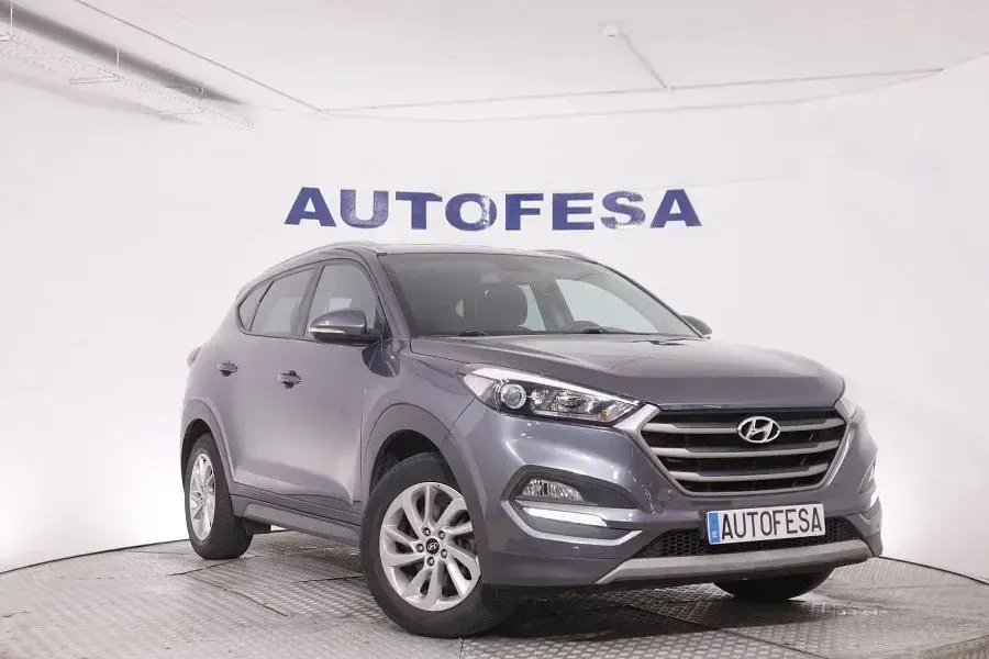 Usado Hyundai Tucson 115 CV (84 kW) 2017 Gris titanio SUV