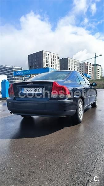 Usado Volvo S60 140 CV (102 kW) 2001 Azul Berlina