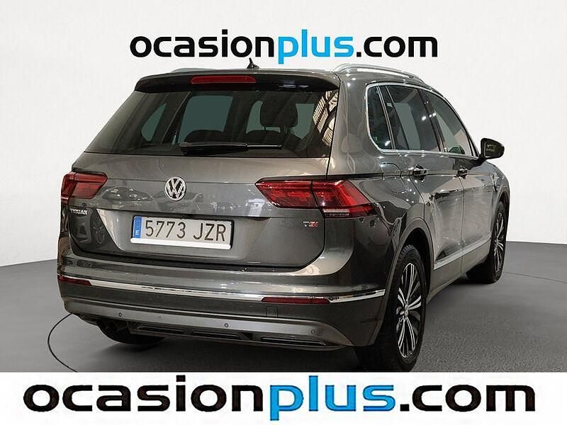 Usado VW Tiguan Sportline 150 CV (110 kW) 2017 Gris SUV