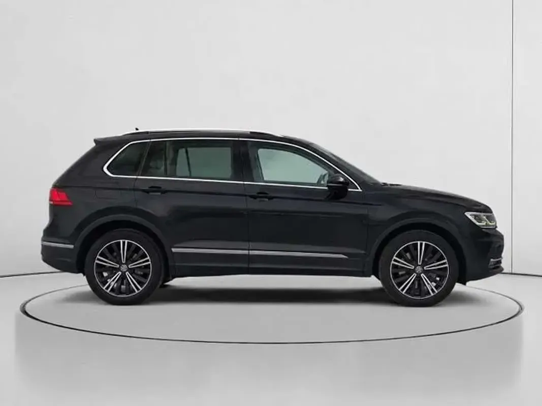 Usado VW Tiguan Life 245 CV (180 kW) 2022 Negro SUV