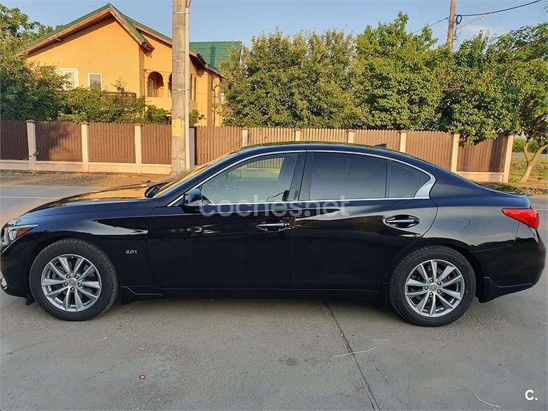 Negro Usado 2017 Infiniti Q50 Berlina | 16.000 € - Imagen 1/4