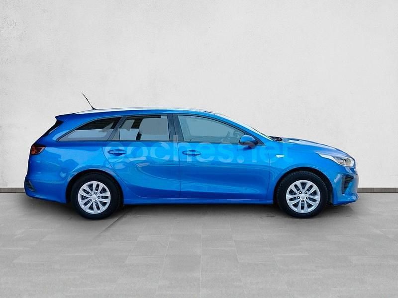 Usado Kia Ceed 120 CV (88 kW) 2020 Azul Utilitario