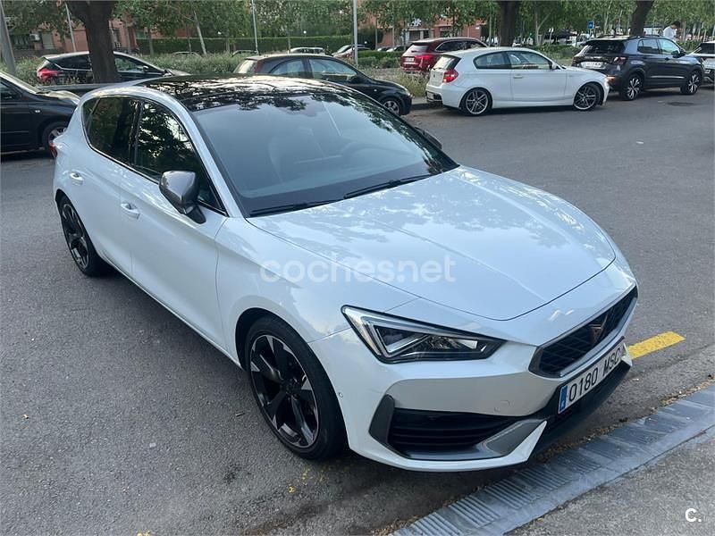 Usado Cupra Leon 150 CV (110 kW) 2024 Blanco Berlina