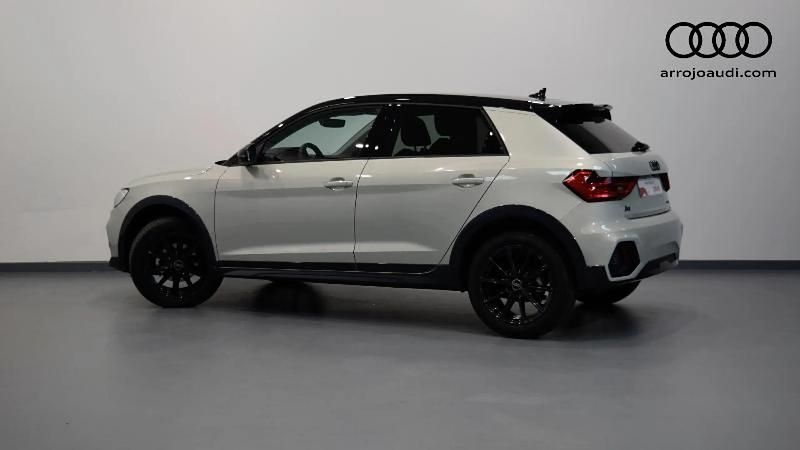 Usado Audi A1 Sportback 110 CV (80 kW) 2024 Gris/plata Utilitario