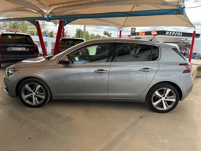 Usado Peugeot 308 Allure 130 CV (95 kW) 2020 Gris / plata Berlina