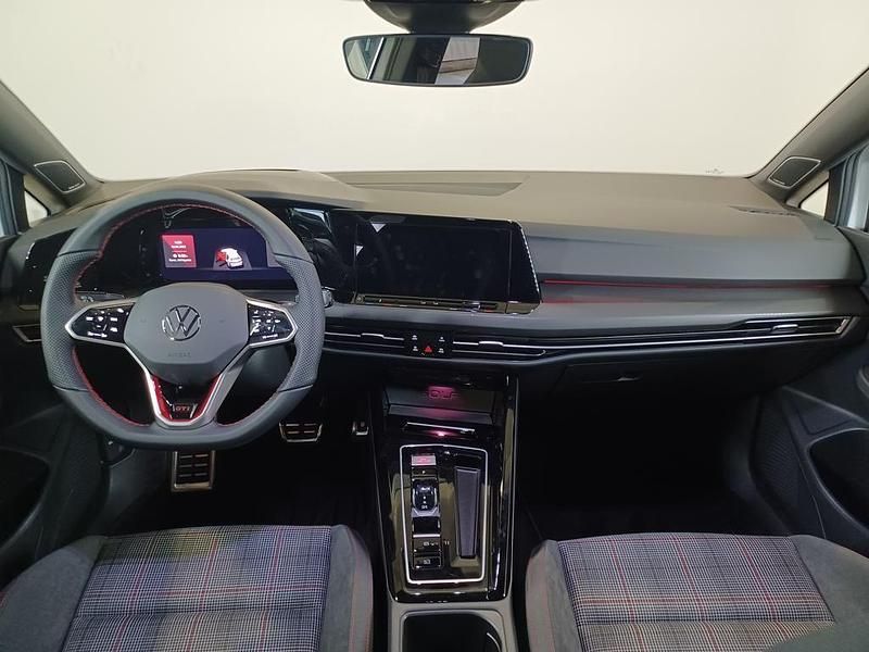 Usado VW Golf VIII GTI 245 CV (180 kW) 2023 Blanco Utilitario