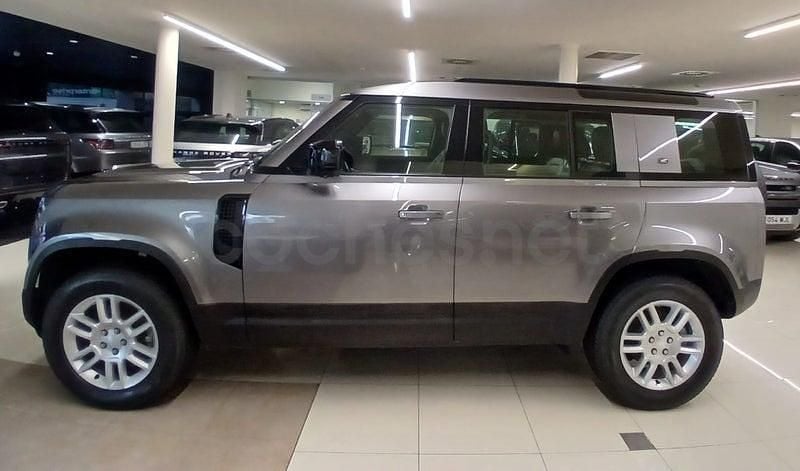 Usado Land Rover Defender S 249 HP (183 kW) 2023 Cinzento SUV