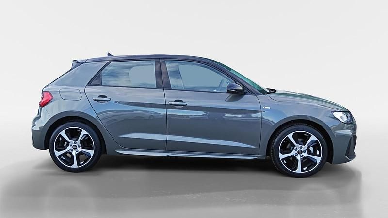 Usado Audi A1 Sportback 116 CV (85 kW) 2025 Gris / plata Utilitario