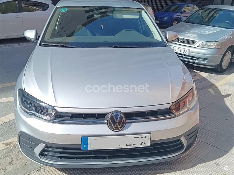 Usado VW Polo Life 110 CV (80 kW) 2022 Gris / plata Utilitario