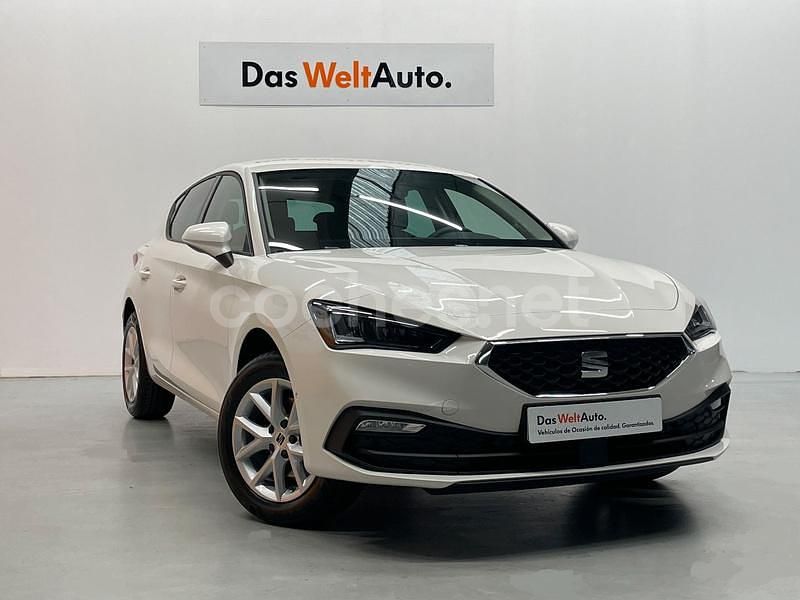 Usado Seat Leon Style 116 CV (85 kW) 2025 Blanco Berlina