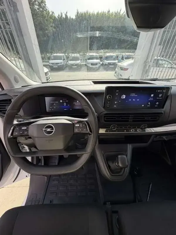 Usado Opel Vivaro S 120 CV (88 kW) 2025 Blanco Monovolumen