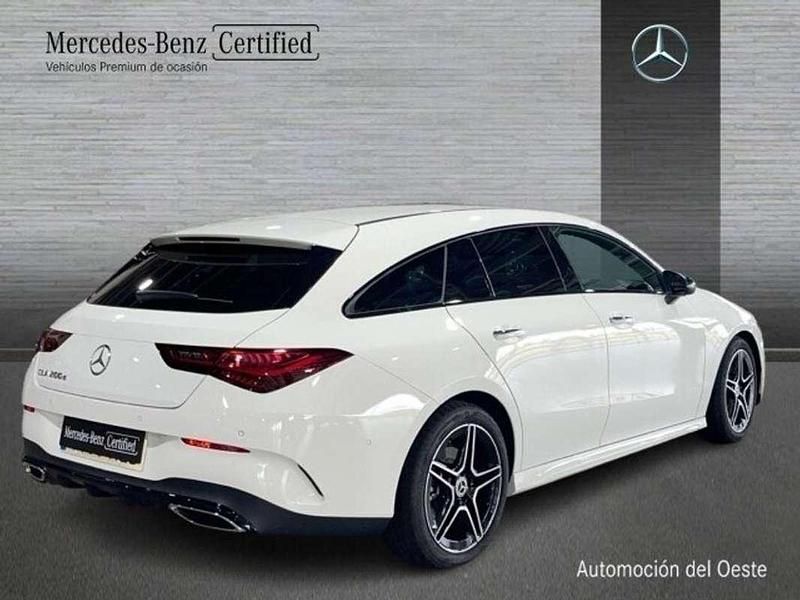 Usado Mercedes CLA200 151 CV (111 kW) 2025 Blanco Familiar