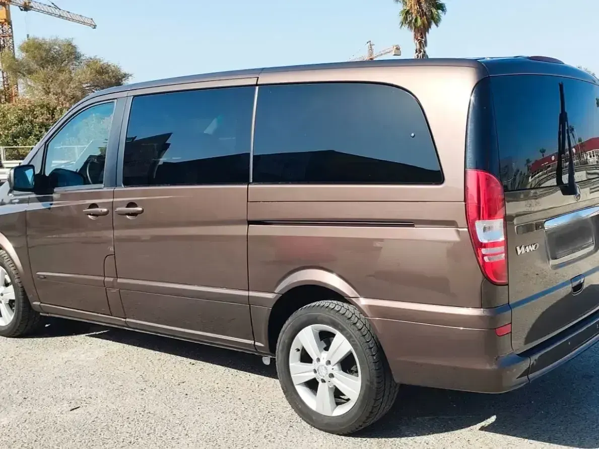Usado Mercedes Viano 163 CV (119 kW) 2012 Marrón Monovolumen