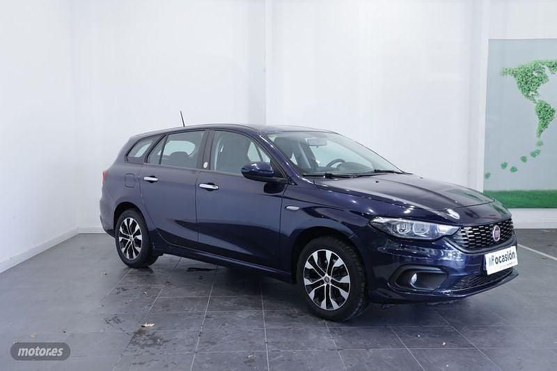 Usado Fiat Tipo Mirror 95 CV (69 kW) 2020 Azul Familiar