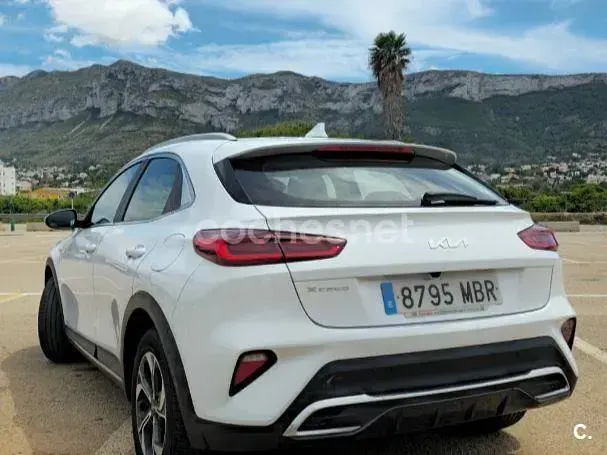 Usado Kia XCeed 120 CV (88 kW) 2022 Blanco SUV