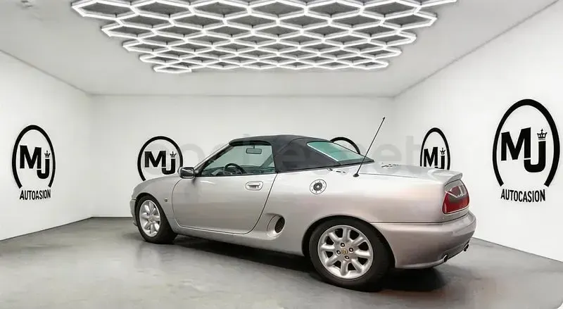 Usado MG F 120 CV (88 kW) 2001 Gris / plata Descapotable