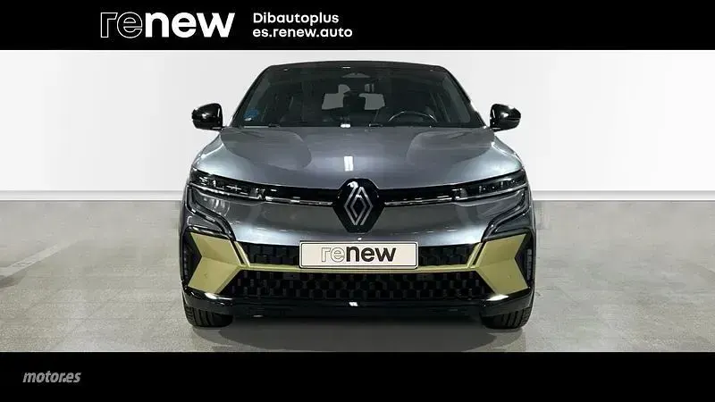 Usado Renault Megane E-Tech Iconic 161 kW (219 CV) 2022 Gris Berlina
