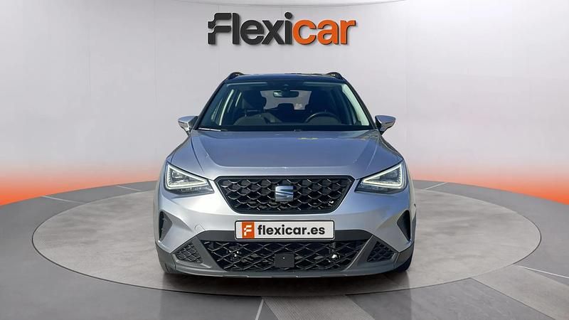 Usado Seat Arona Style 110 CV (80 kW) 2022 Gris SUV