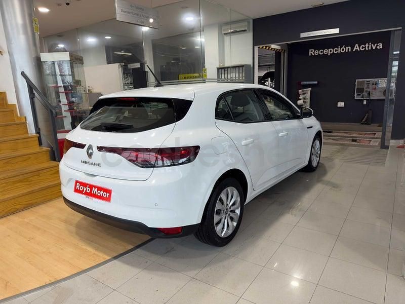 Usado Renault Mégane IV Life 115 CV (84 kW) 2021 Blanco Berlina