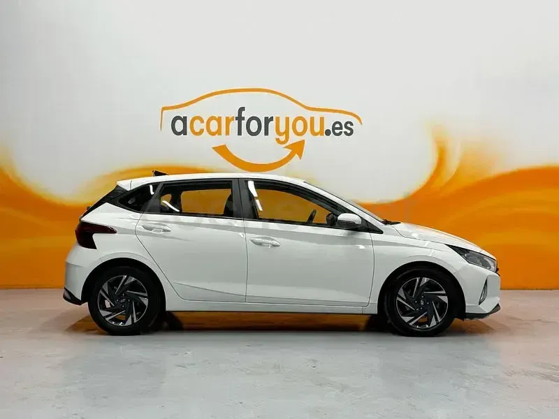 Usado Hyundai i20 100 CV (73 kW) 2020 Blanco Utilitario