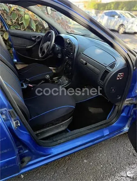Usado Citroën Xsara 75 CV (55 kW) 2000 Azul Berlina