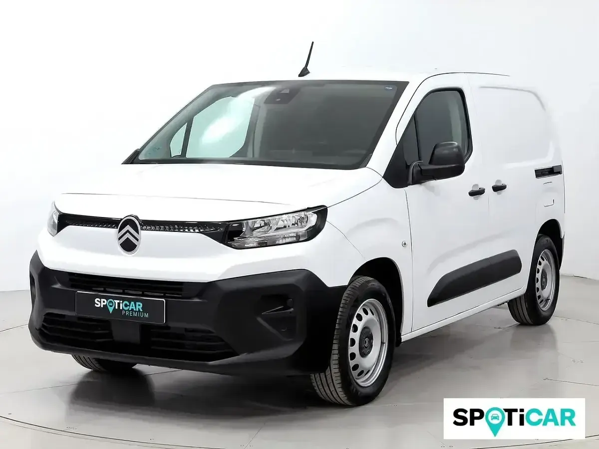 Usado Citroën Berlingo 102 CV (75 kW) 2024 Blanco Monovolumen