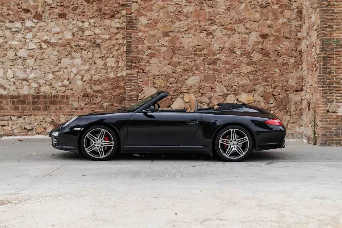 Usado Porsche 911 Carrera 4S Cabriolet 385 CV (283 kW) 2009 Negro Descapotable