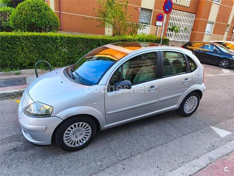 Gris / plata Usado 2004 Citroën C3 Exclusive Utilitario | 2800 € (Buen precio) - Imagen 1/4