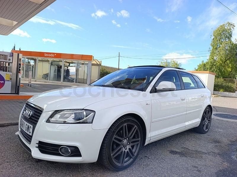 Usado Audi A3 Attraction 125 CV (91 kW) 2010 Blanco Utilitario