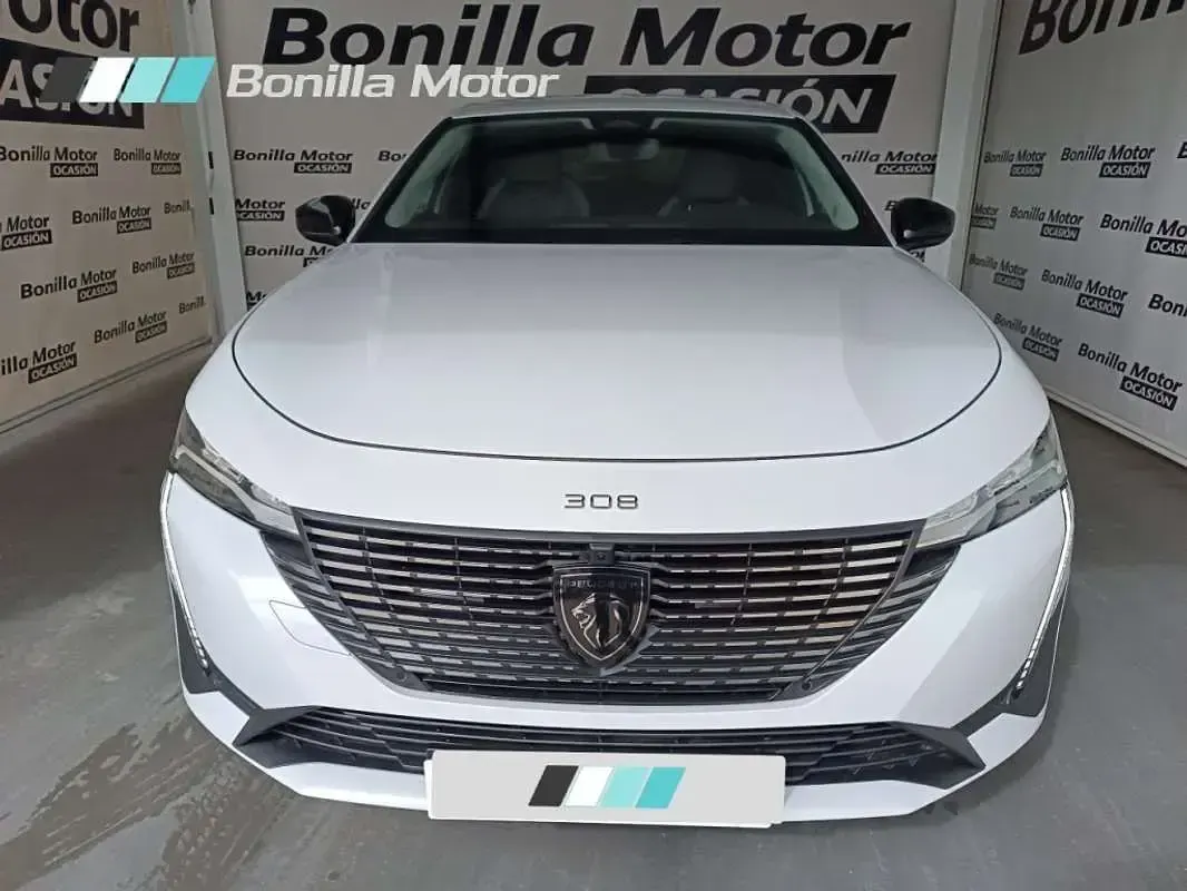 Usado Peugeot 308 Allure 131 CV (96 kW) 2025 Blanco Berlina