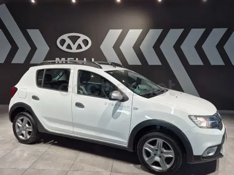 Usado Dacia Sandero Essentiel 95 CV (69 kW) 2020 Blanco Berlina