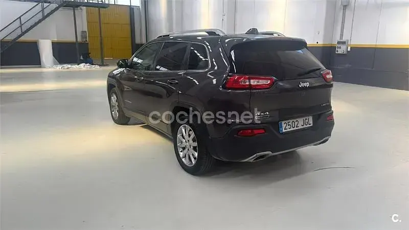 Usado Jeep Cherokee Limited 200 CV (147 kW) 2015 Gris / plata SUV