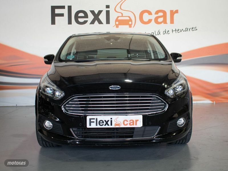 Gris Usado 2016 Ford S-MAX Titanium Monovolumen | 17.990 € (Un poco caro) - Imagen 1/4