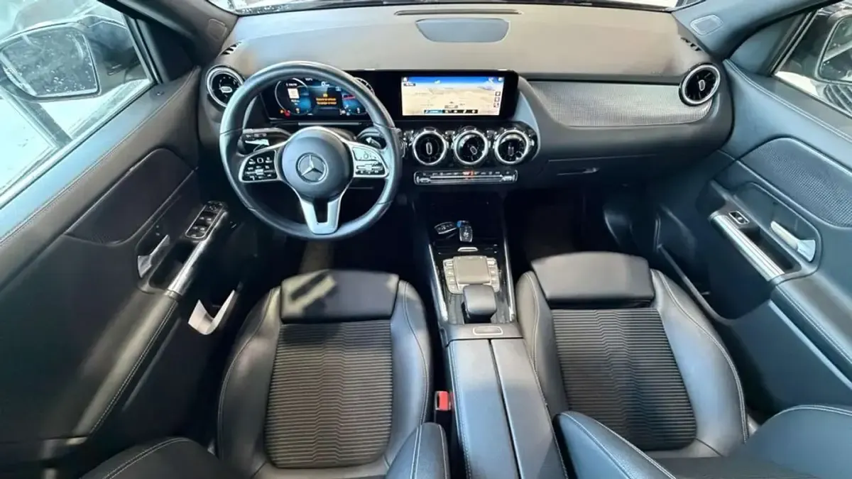 Usado Mercedes GLA200 150 CV (110 kW) 2021 Negro SUV