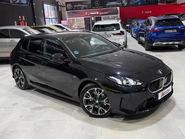 Usado BMW 120 163 CV (119 kW) 2025 Negro Utilitario