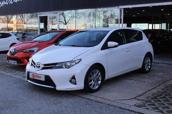 Usado Toyota Auris Active 90 CV (66 kW) 2014 Blanco Utilitario