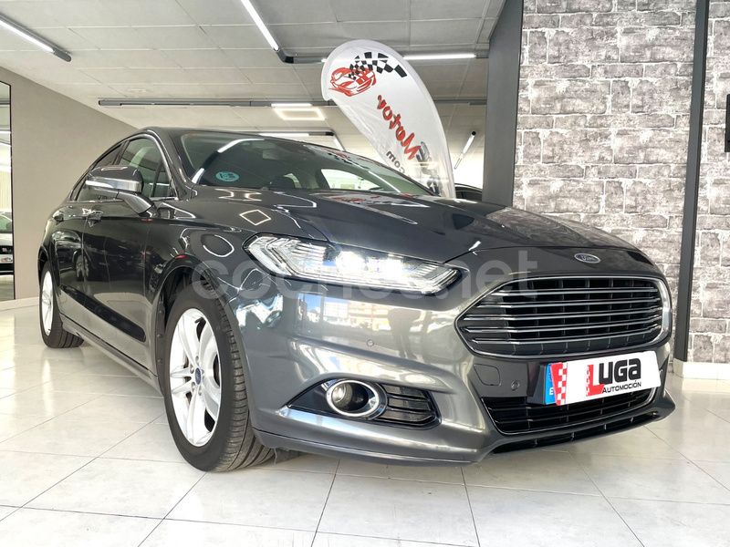 Gris / plata Usado 2019 Ford Mondeo Titanium Berlina | 15.500 € (Precio justo) - Imagen 1/4