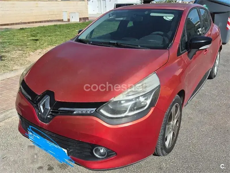 Begagnad Renault Clio IV Expression 75 HK (55 kW) 2015 Röd Sedan