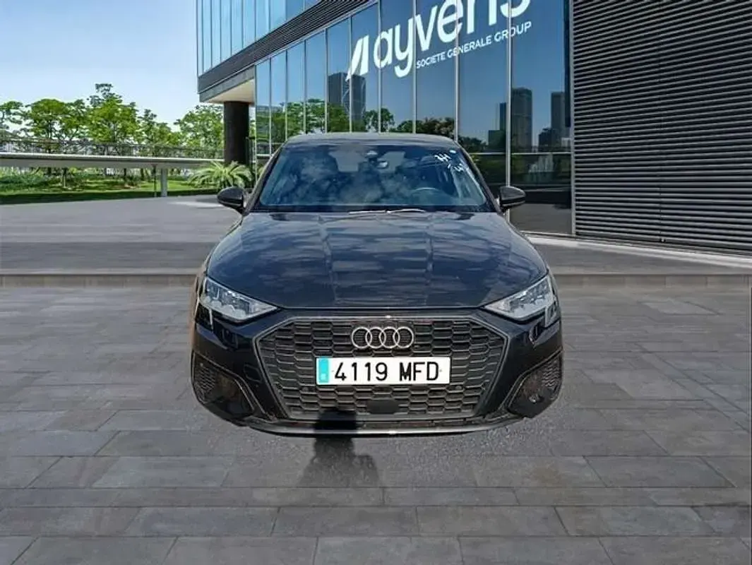 Usado Audi A3 Sportback 116 CV (85 kW) 2023 Gris Utilitario