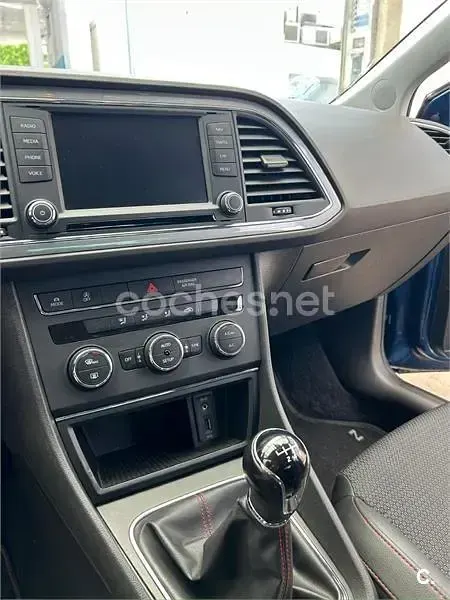 Usado Seat Leon FR 150 CV (110 kW) 2016 Azul Berlina