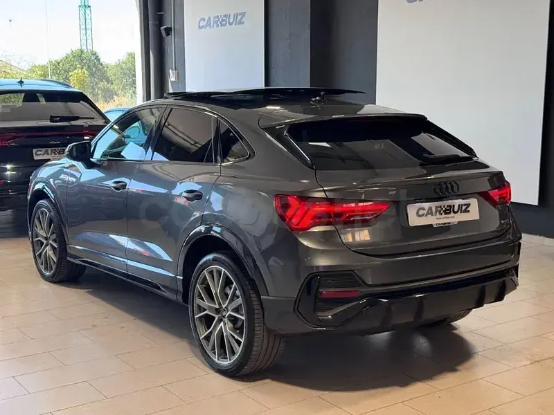 Usado Audi Q3 Sportback S-Line 200 CV (147 kW) 2021 Gris / plata SUV