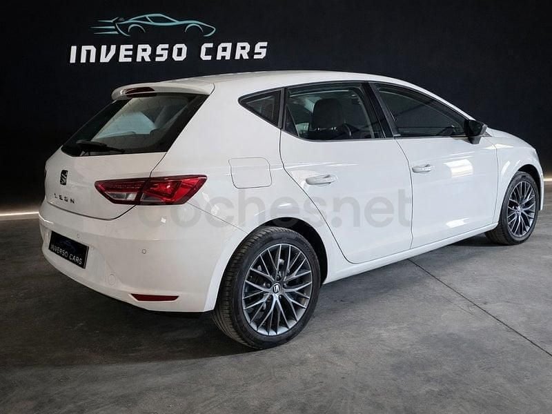 Begagnad Seat Leon CONNECT 125 HK (91 kW) 2016 Vit Sedan