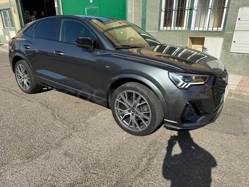 Usado Audi Q3 Sportback 150 CV (110 kW) 2021 Gris / plata SUV