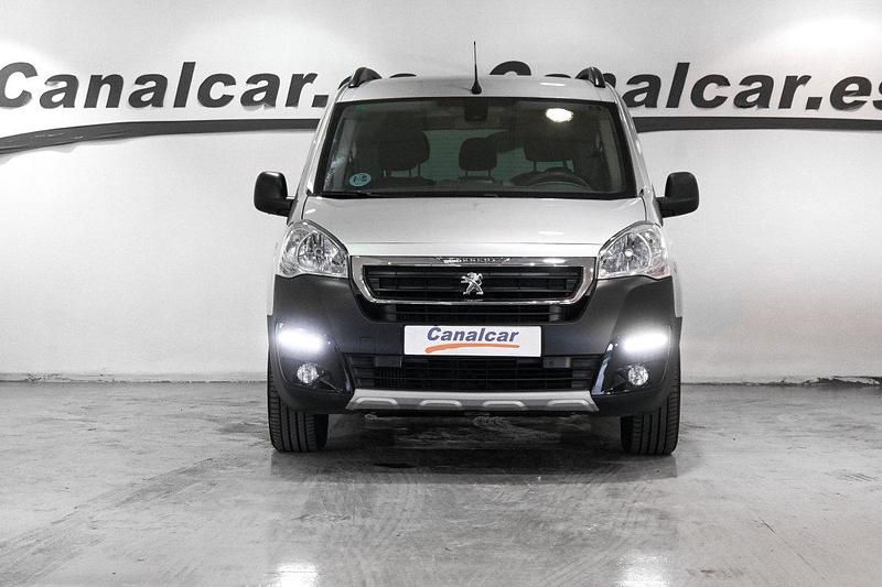 Usado Peugeot Partner Tepee Style 100 CV (73 kW) 2018 Blanco Monovolumen