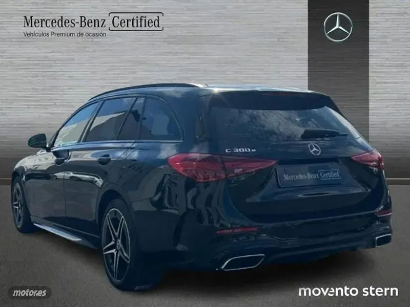 Usado Mercedes C300 AMG line 204 CV (150 kW) 2024 Negro Familiar