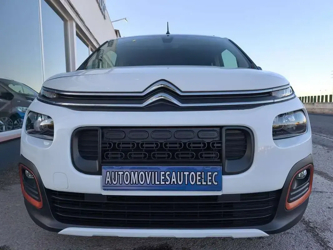 Usado Citroën Berlingo 130 CV (95 kW) 2019 Blanco Monovolumen